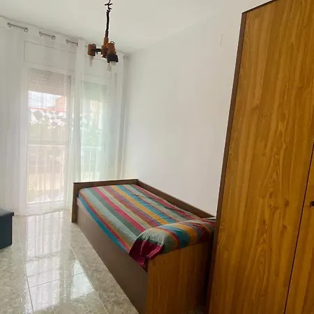 La Casa Del Poble * L'Aldea